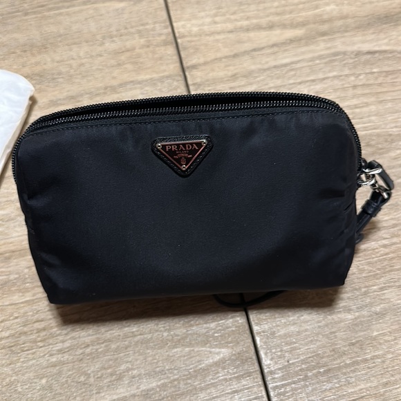 Prada cosmetic pouch new - Picture 4 of 17